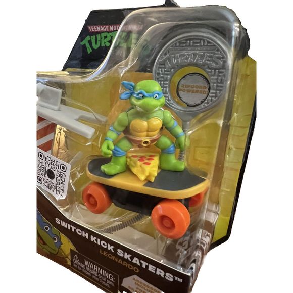Funrise TMNT Teenage Mutant Ninja Turtles Switch Kick Skaters Leonardo - Picture 2 of 4
